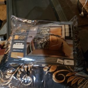 Full size bedding set